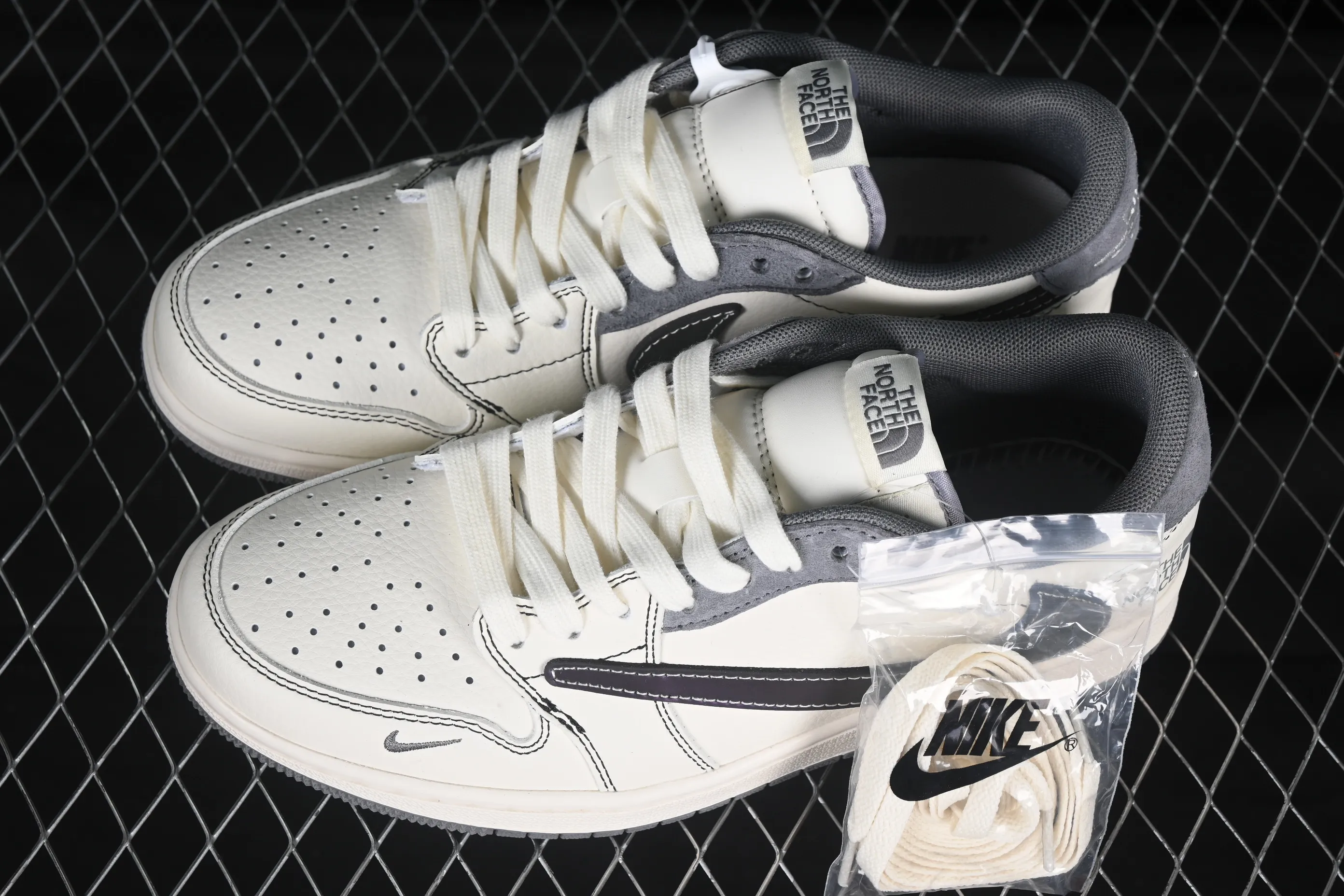 All categories Air Jordan Jordan series basketball shoes Air Jordan 1 Low High-end customized low-top sneakers Travis Scott x Fragment Design x Air Jordan 1 Low OG SP AJ1 Joe 1 North Face joint beige gray purple hook low-top cultural casual sneakers XS6089-501
